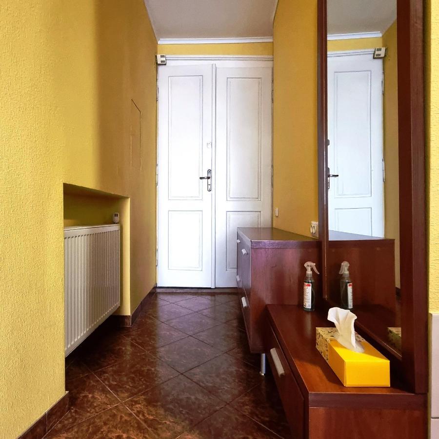 Cozy Apartment Lviv Exterior foto
